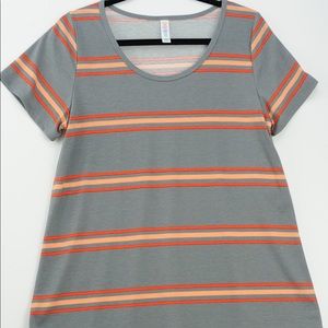 Lularoe Classic T. Size Med